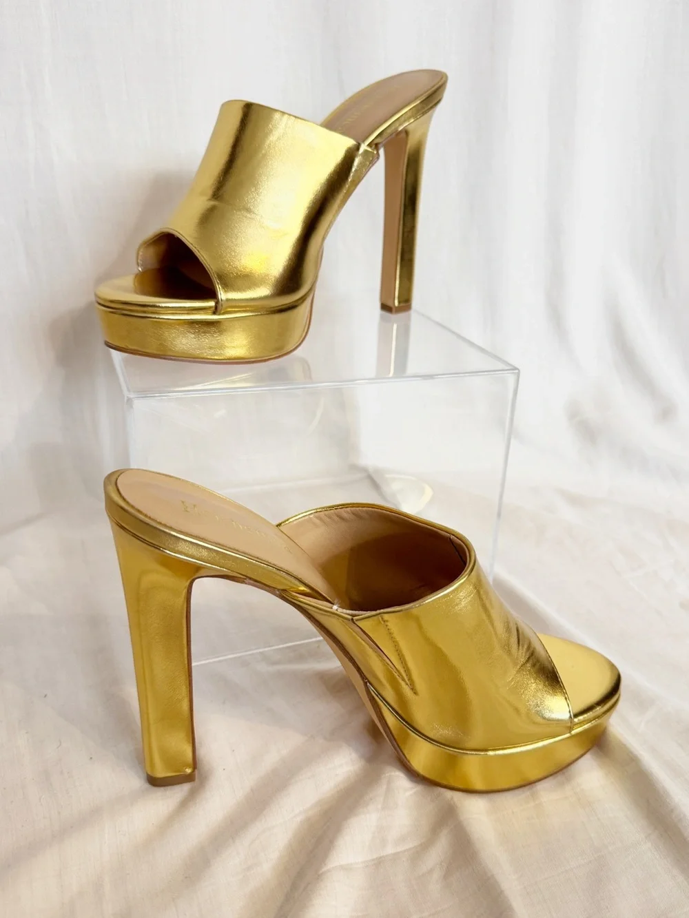 Gold Heisnemca Metallic High Heel Platform Mules, size 9